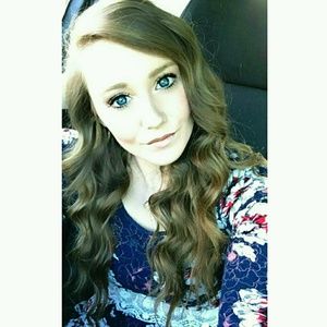 Meet your Posher, Chrissy